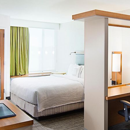 Springhill Suites By Marriott Carle Place Garden City Exteriör bild