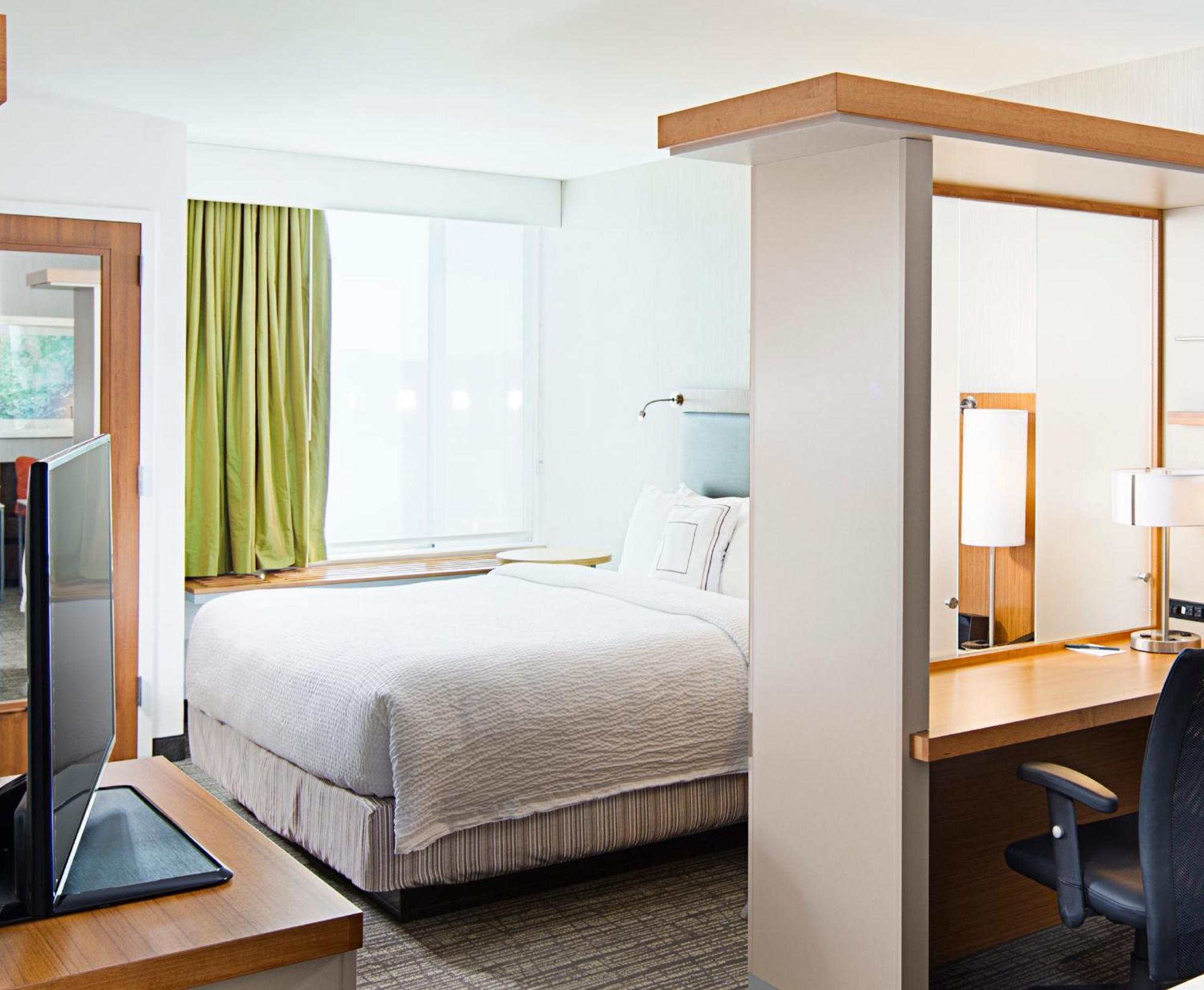 Springhill Suites By Marriott Carle Place Garden City Exteriör bild