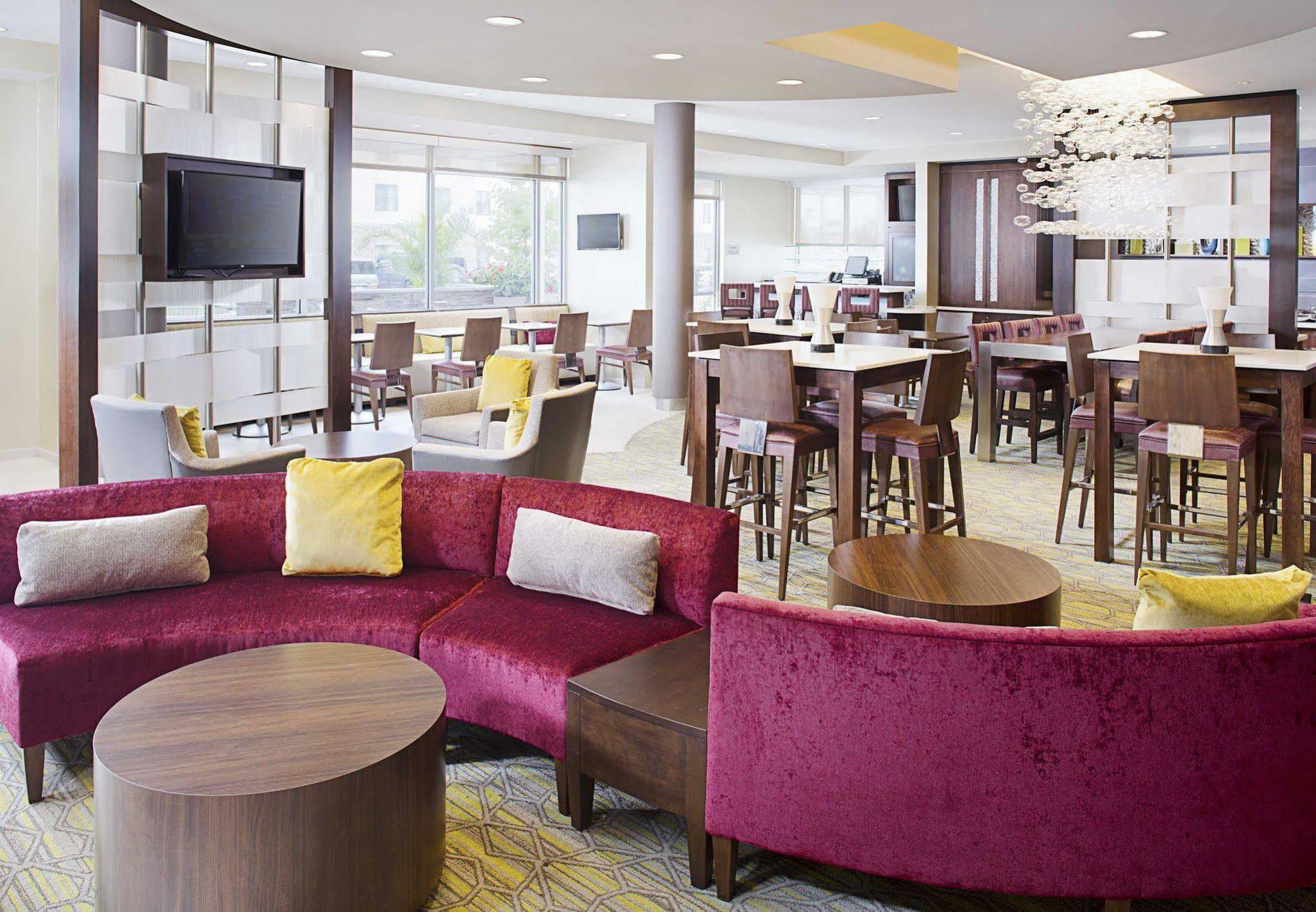 Springhill Suites By Marriott Carle Place Garden City Exteriör bild